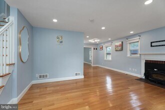 40 Southern Way in Princeton, NJ - Building Photo - Building Photo