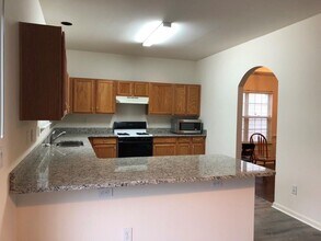 1465 Leisure Lake Dr in Lawrenceville, GA - Building Photo - Building Photo