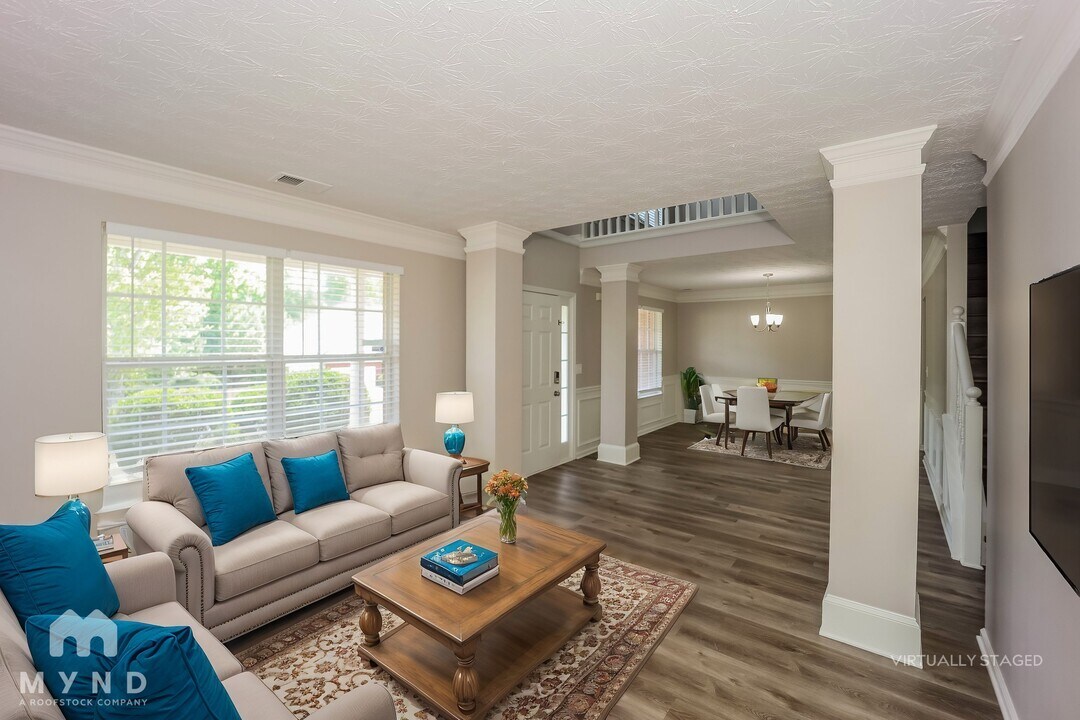 275 Kimberwick Dr in Hampton, GA - Building Photo