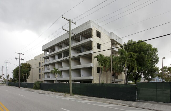 Z Palm Beach Residences in West Palm Beach, FL - Foto de edificio - Building Photo