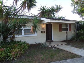 6132 Dartmouth Ave N in St. Petersburg, FL - Building Photo - Building Photo