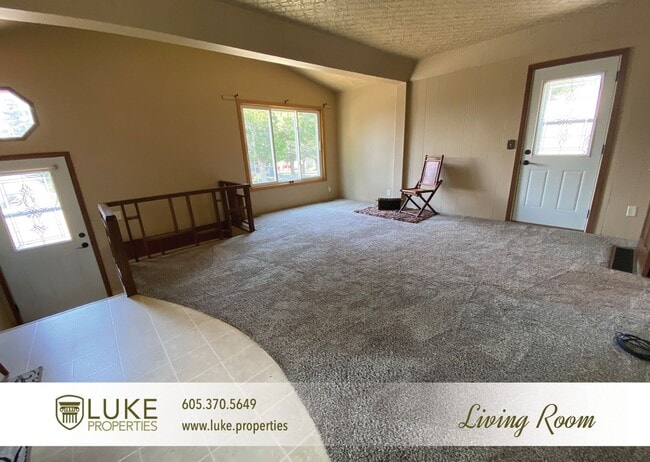 102 S Lake Ave in Sioux Falls, SD - Building Photo - Building Photo