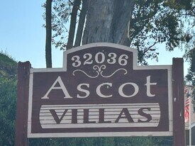 32036 Del Cielo Oeste in Bonsall, CA - Building Photo