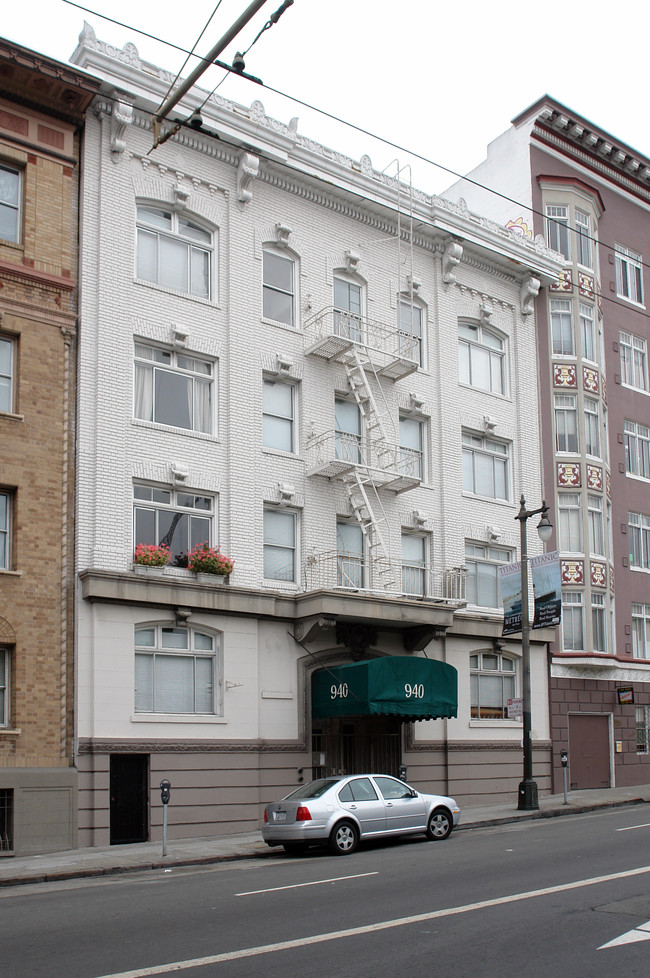 Crosby Apartments in San Francisco, CA - Building Photo - Building Photo