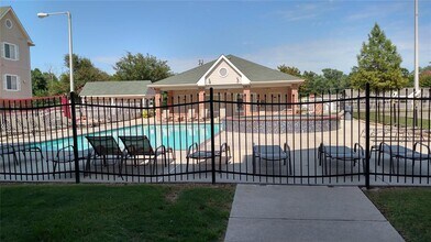 2200 Classen Blvd in Norman, OK - Building Photo - Building Photo