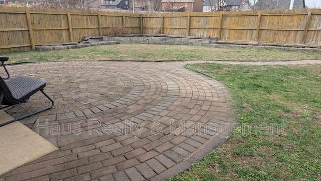 1281 Eagle's View Dr in Clarksville, TN - Building Photo - Building Photo