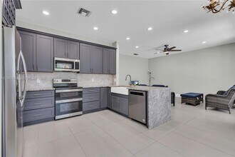 10974 N Danbury Way in Boca Raton, FL - Building Photo - Building Photo