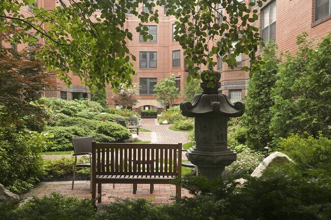 7 Harcourt St, Unit 30-503 in Boston, MA - Building Photo - Building Photo