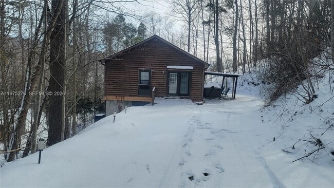 property at 320 Moss Hill Rd