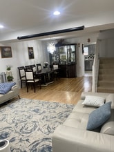 712 Legends Dr in Carol Stream, IL - Foto de edificio - Building Photo