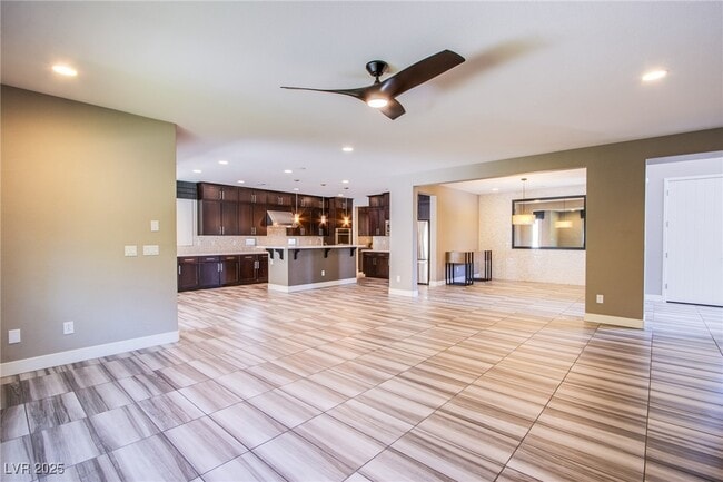 5863 Glory Heights Dr