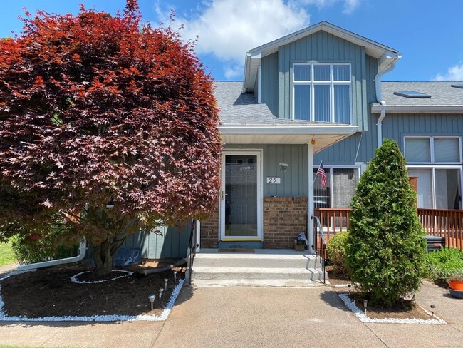 property at 25 Ivy Ln