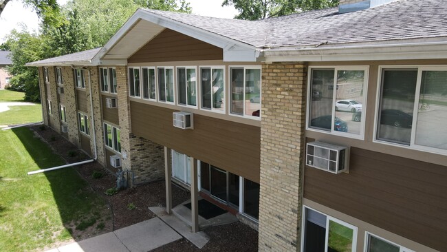 Silfer Street Apartments in Portage, WI - Building Photo - Building Photo