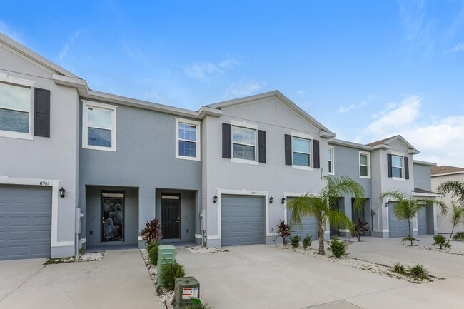 11957 Stoneport Pl in Riverview, FL - Foto de edificio - Building Photo