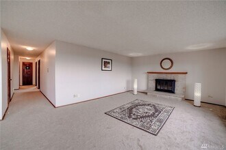 6247 3rd Ave NW in Seattle, WA - Building Photo - Building Photo