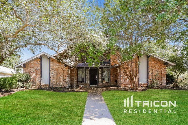 property at 313 Santa Fe Trail