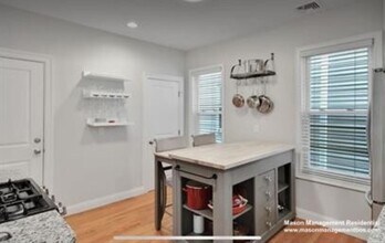 72 Roseclair St, Unit 1 in Boston, MA - Building Photo - Building Photo