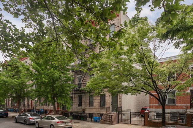 436 Chauncey St in Brooklyn, NY - Foto de edificio - Building Photo