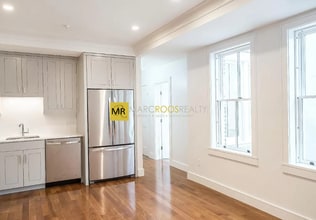 9 Temple St, Unit 3 in Boston, MA - Building Photo - Building Photo
