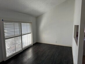 14839 Sherman Way, Unit #12 in Van Nuys, CA - Building Photo - Building Photo