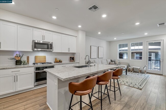 property at 39103 Via Vicenza