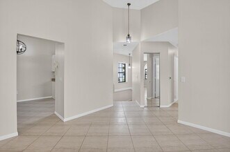 5136 Floria Dr in Boynton Beach, FL - Building Photo - Building Photo