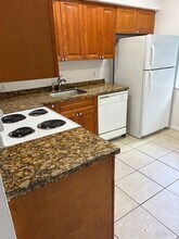 2240-2242 Garfield St in Hollywood, FL - Building Photo - Building Photo