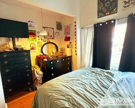 583 Beacon St, Unit 1 in Boston, MA - Building Photo - Building Photo