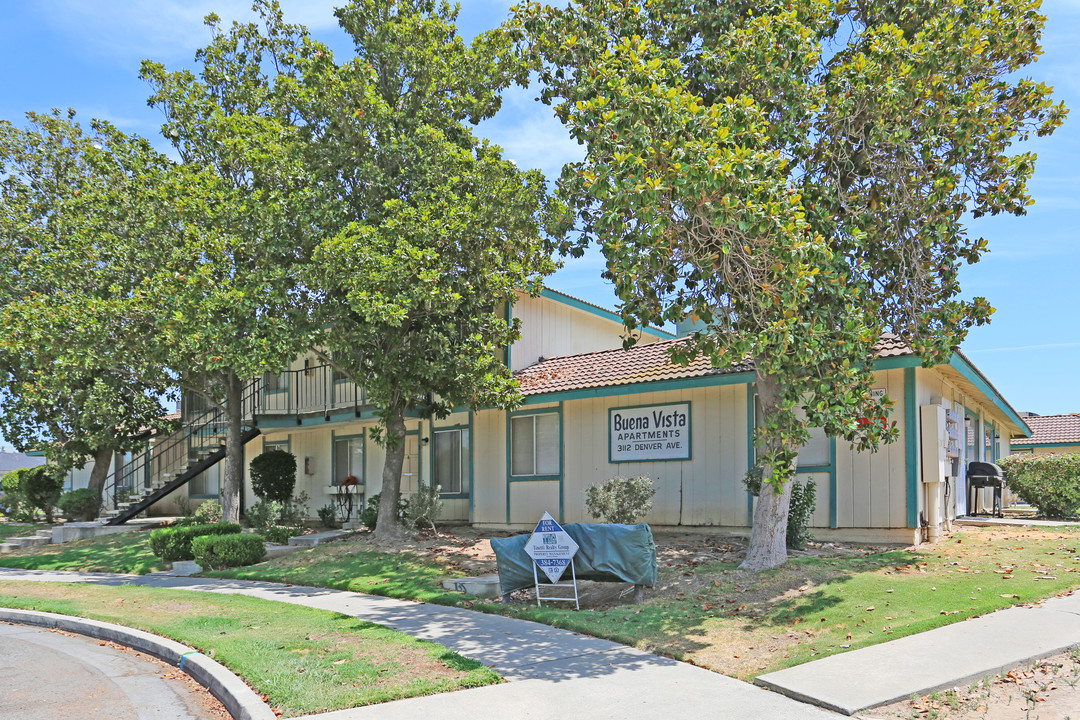 Buena Vista Apartments in Merced, CA - Building Photo