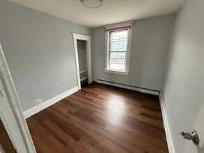 452 Passaic Ave in Lodi, NJ - Foto de edificio - Building Photo