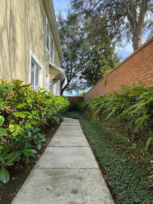 2632 Galliano Cir in Winter Park, FL - Building Photo - Building Photo