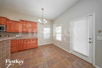 1108 SW 158th St in Oklahoma City, OK - Foto de edificio - Building Photo