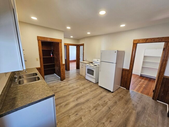 property at 12 Willow Ct