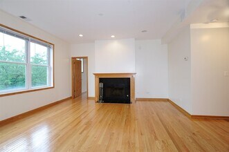 1449 W Belmont Ave, Unit 1449 W. Belmont Ave #3N in Chicago, IL - Building Photo - Building Photo