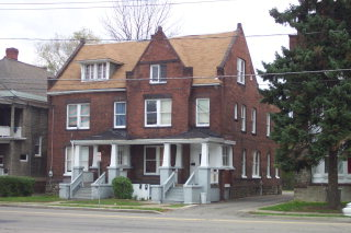 300 Sly St in Elmira, NY - Foto de edificio