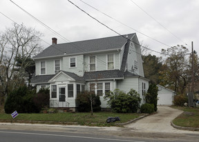 860-902 W Main St Apartments