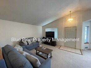 3705 Spring Creek Dr in Idaho Falls, ID - Building Photo - Building Photo