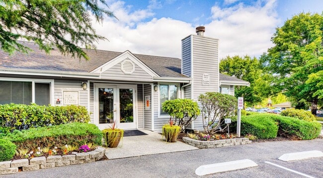 Crowne Pointe Apartments in Olympia, WA - Foto de edificio - Building Photo