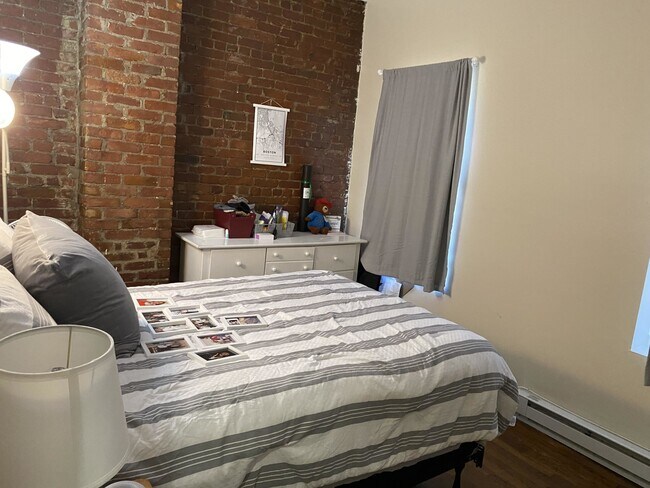 884 Huntington Ave, Unit 3 in Boston, MA - Building Photo - Building Photo