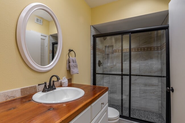 property at 2228 S Piney Point Rd