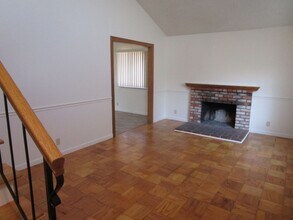 1001 Mockingbird Ln in Fairfield, CA - Building Photo - Building Photo