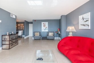 1750 James Ave in Miami Beach, FL - Building Photo - Building Photo