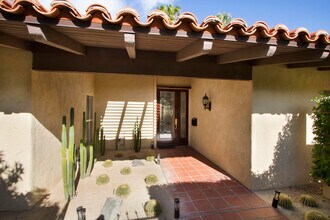 40080 Via Buena Vista in Rancho Mirage, CA - Building Photo - Building Photo