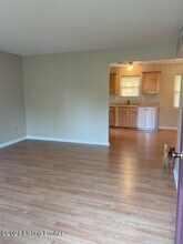 4015 Tally Ho Ct in Louisville, KY - Foto de edificio - Building Photo