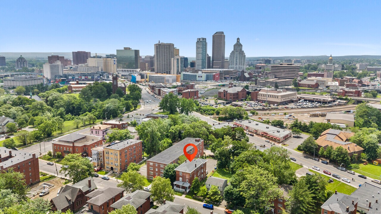 29 Belden St in Hartford, CT - Foto de edificio