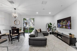 134 SE 28th Ter in Homestead, FL - Building Photo - Building Photo