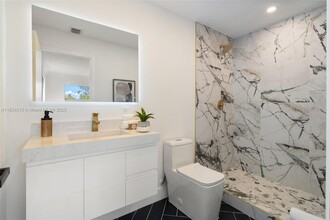813 SW 3rd Ct in Delray Beach, FL - Foto de edificio - Building Photo