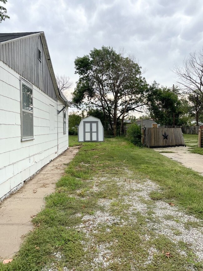 410 Justice St in Hutchinson, KS - Building Photo - Building Photo