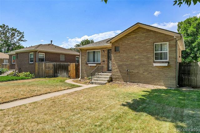 2975 S Logan St in Englewood, CO - Building Photo - Building Photo