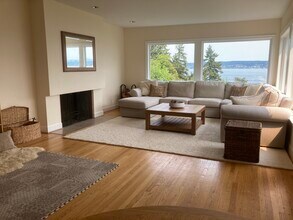 3850 50th Ave NE in Seattle, WA - Building Photo - Building Photo